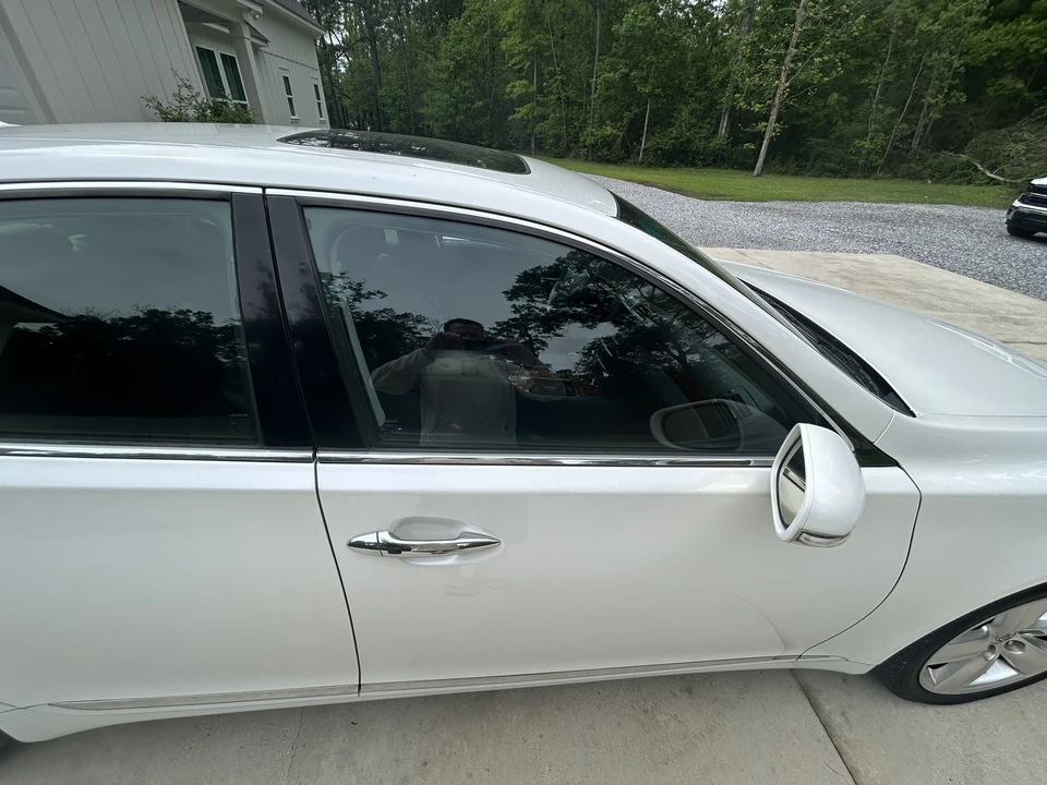 2011 Lexus LS 4th Gen - Image 14 of 31