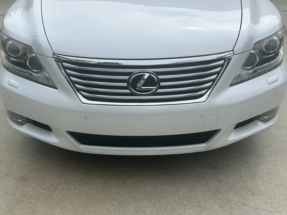 2011 Lexus LS 4th Gen - Image 13 of 31