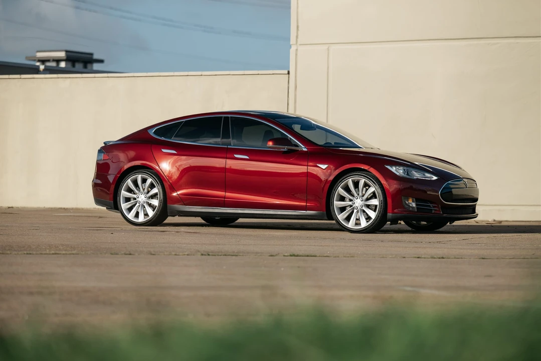 2012 Tesla Model S - Image 18 of 31