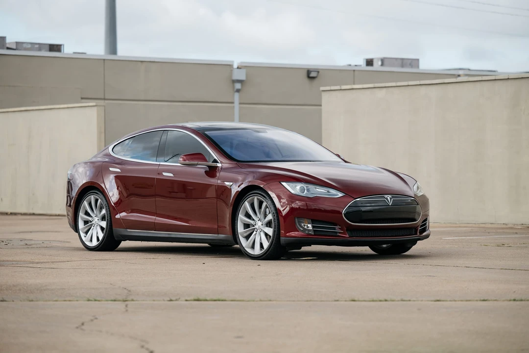 2012 Tesla Model S - Image 14 of 31