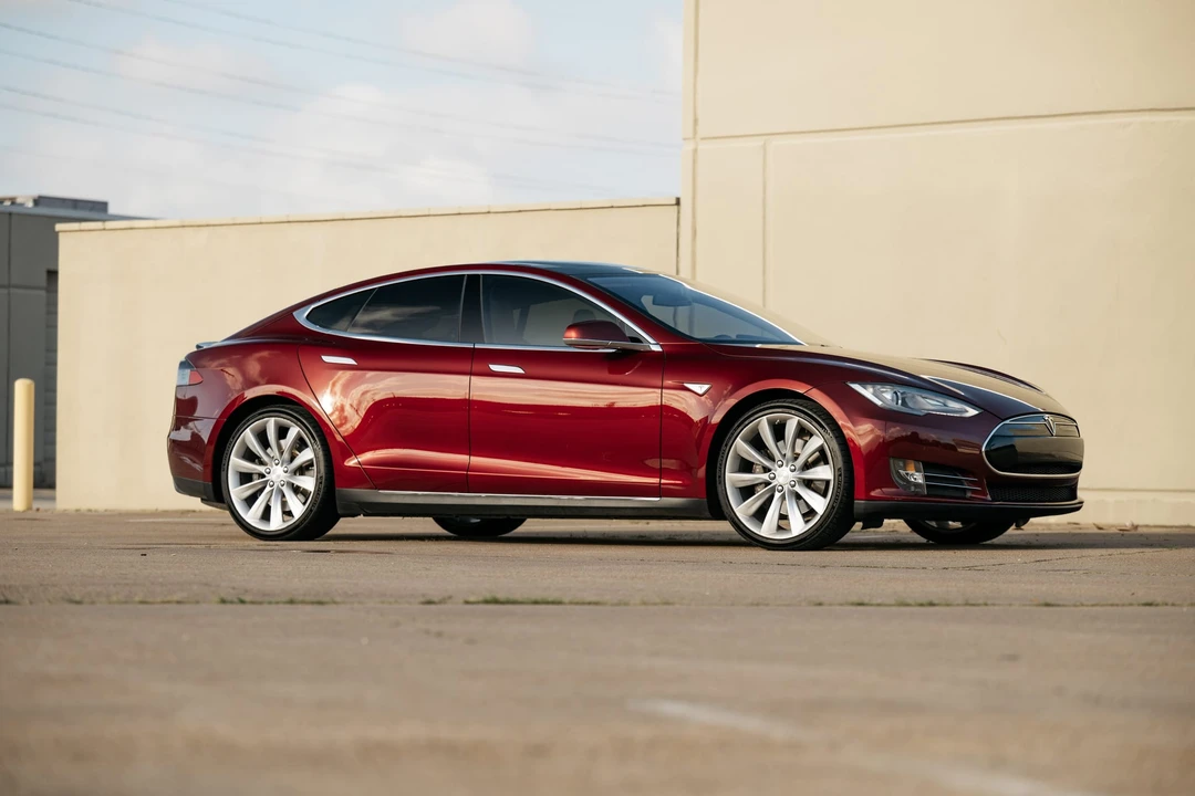 2012 Tesla Model S - Image 17 of 31