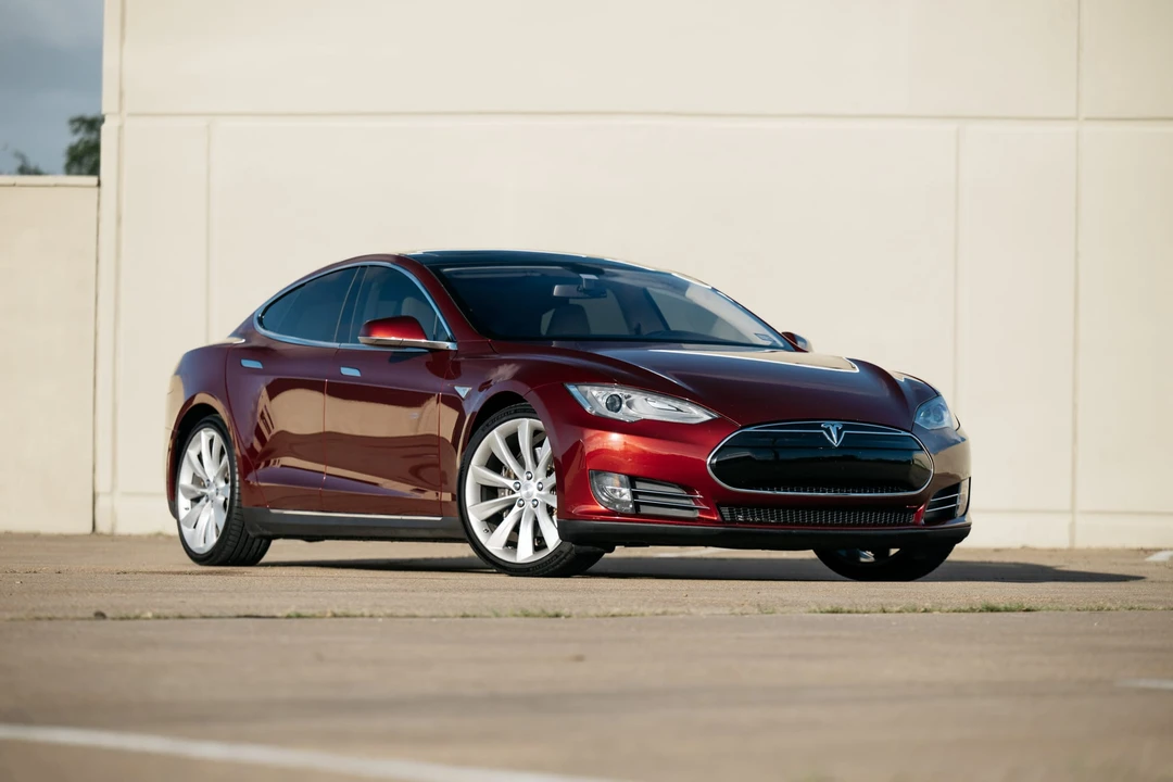 2012 Tesla Model S - Image 13 of 31