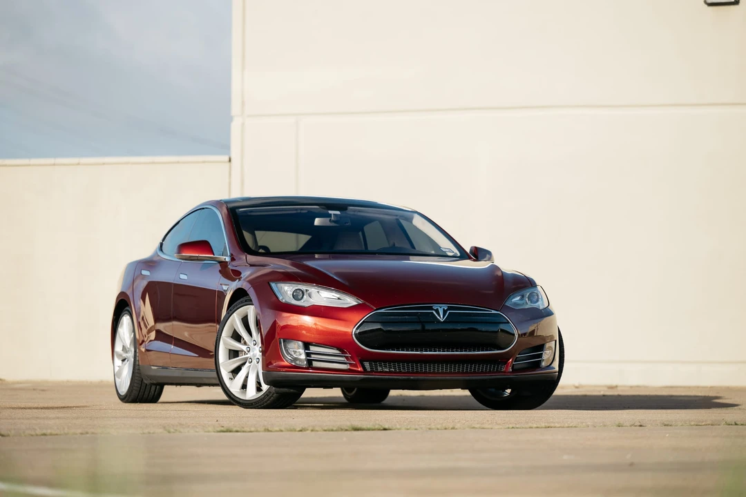 2012 Tesla Model S - Image 10 of 31