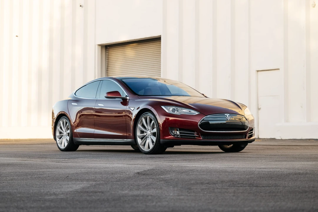 2012 Tesla Model S - Image 15 of 31