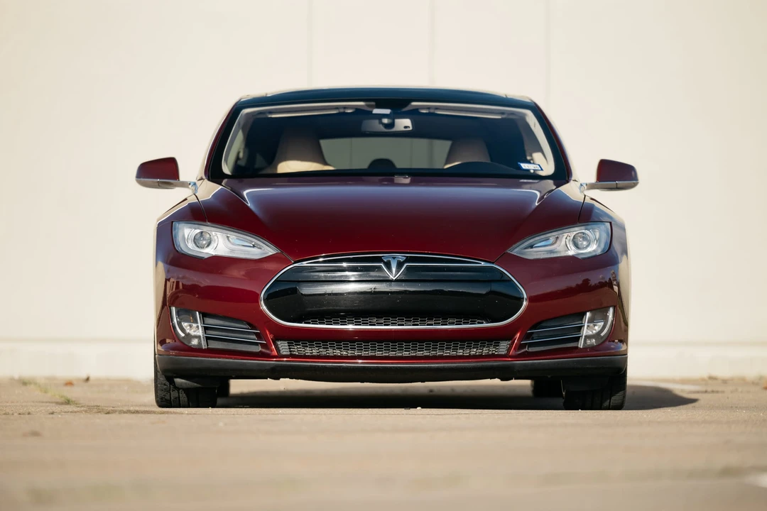 2012 Tesla Model S - Image 9 of 31