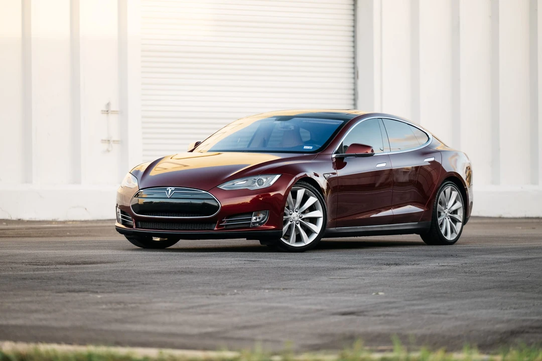 2012 Tesla Model S - Image 5 of 31