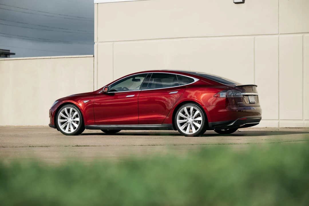 2012 Tesla Model S - Image 29 of 31
