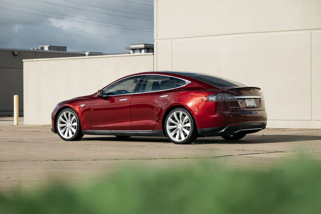 2012 Tesla Model S - Image 28 of 31