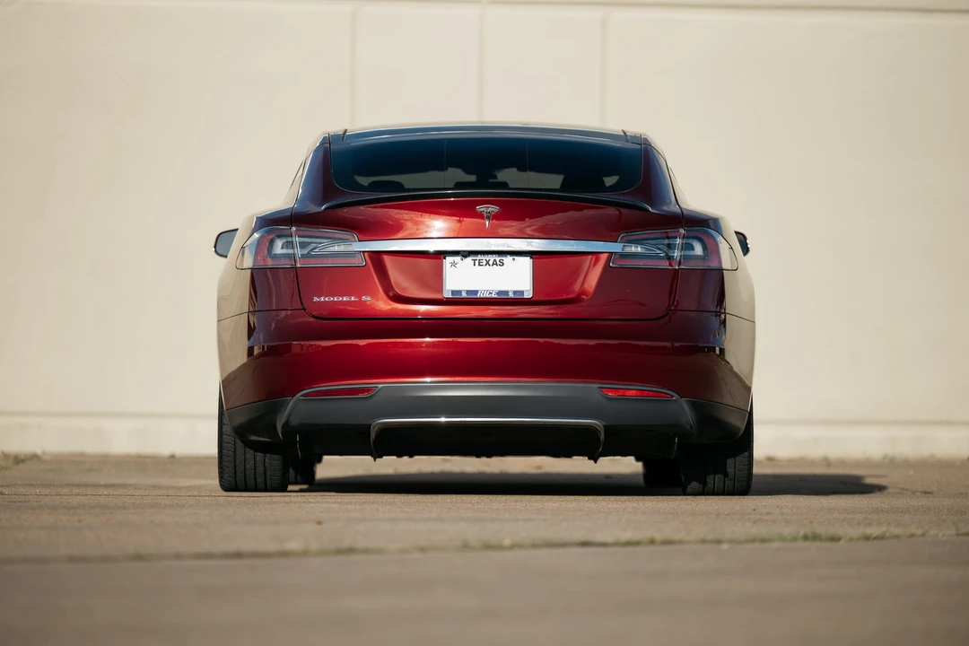 2012 Tesla Model S - Image 24 of 31