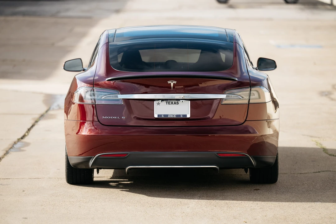 2012 Tesla Model S - Image 25 of 31