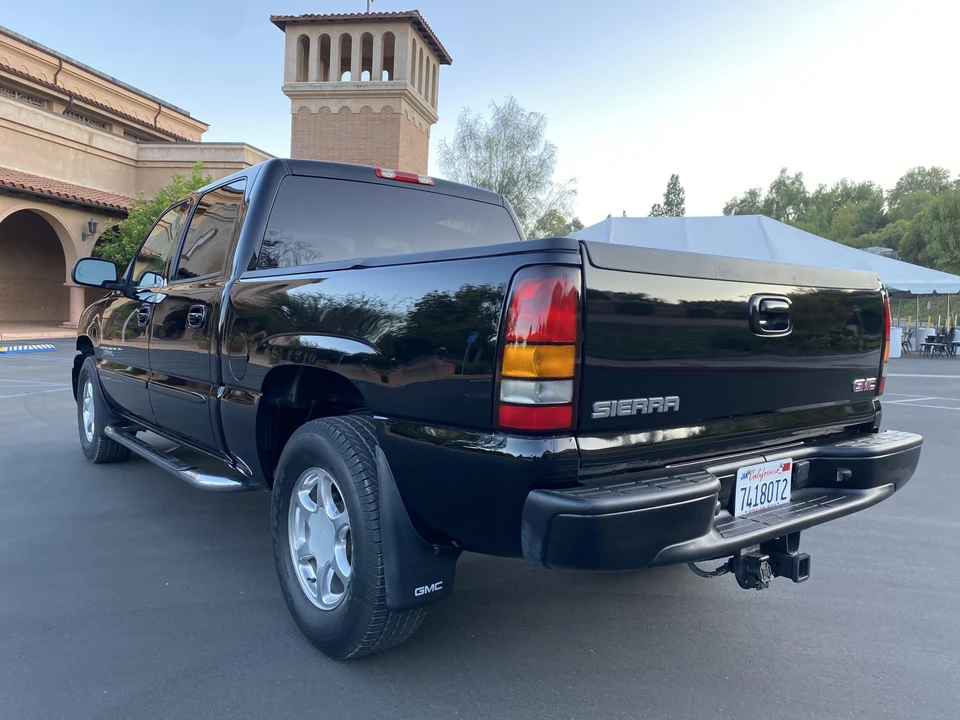 2005 GMC Sierra 2nd Gen - Image 16 of 31
