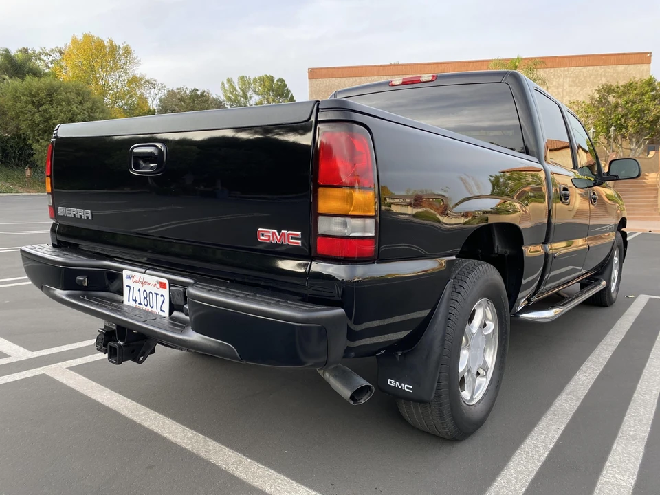 2005 GMC Sierra 2nd Gen - Image 27 of 31