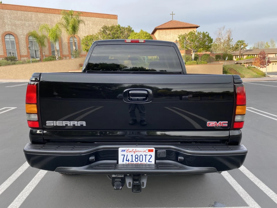 2005 GMC Sierra 2nd Gen - Image 23 of 31