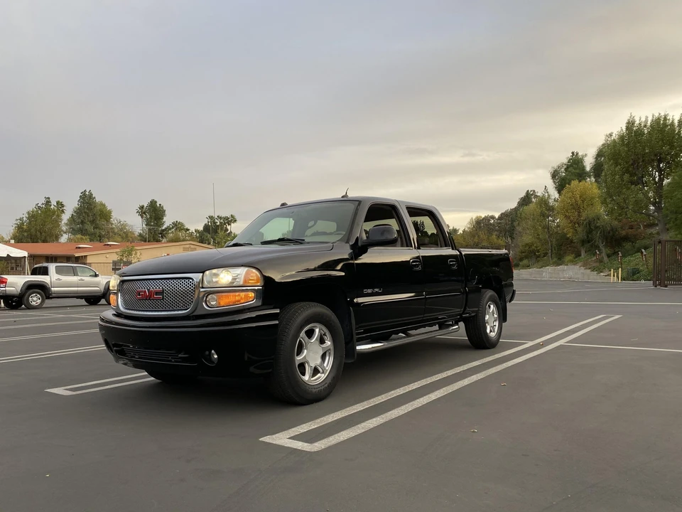 2005 GMC Sierra 2nd Gen - Image 7 of 31