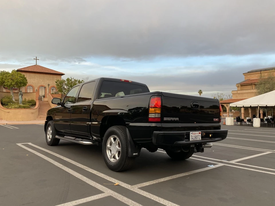 2005 GMC Sierra 2nd Gen - Image 21 of 31