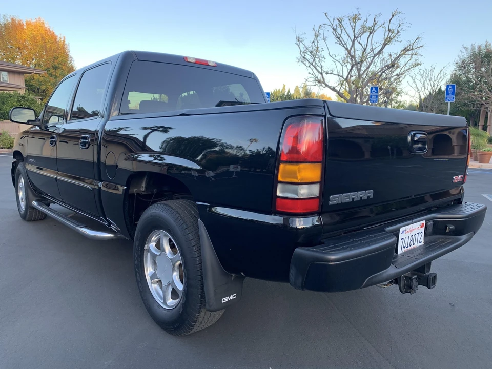2005 GMC Sierra 2nd Gen - Image 13 of 31