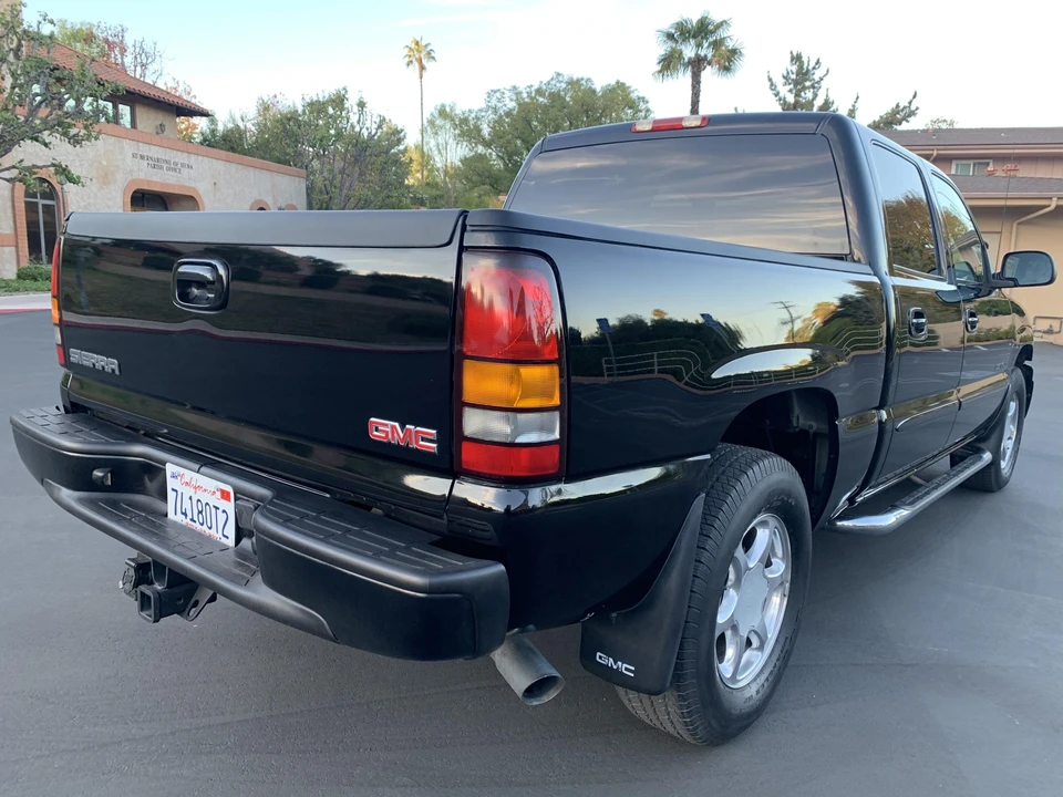 2005 GMC Sierra 2nd Gen - Image 26 of 31