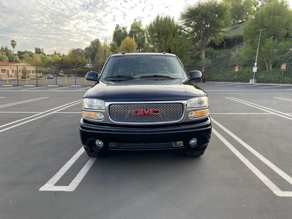 2005 GMC Sierra 2nd Gen - Image 2 of 31