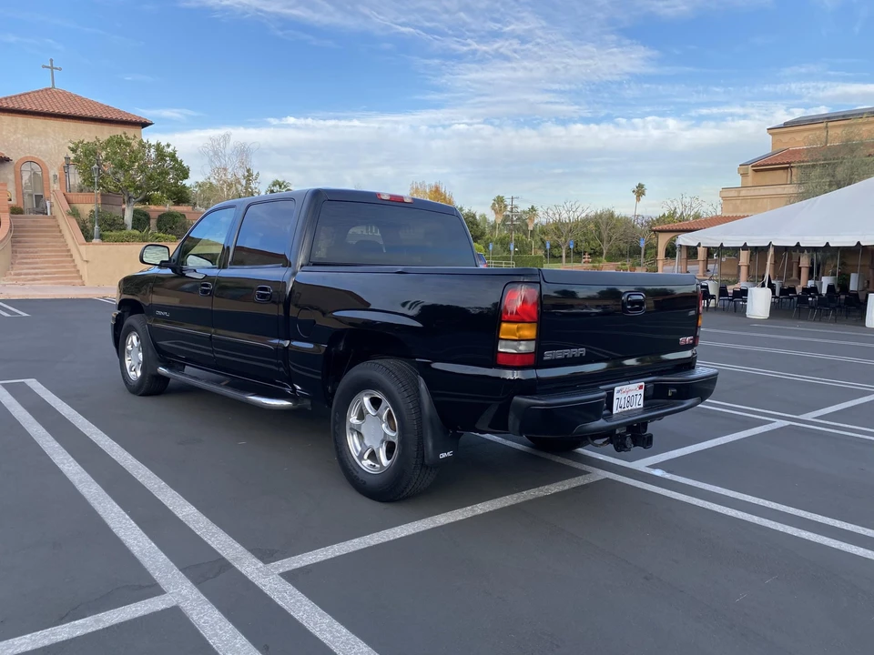 2005 GMC Sierra 2nd Gen - Image 15 of 31