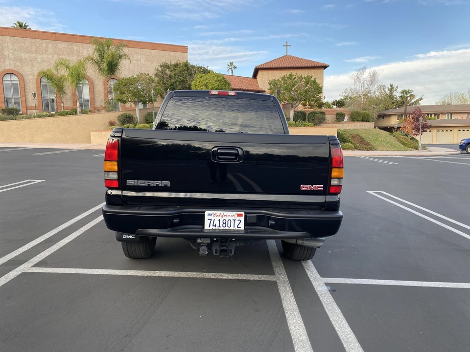2005 GMC Sierra 2nd Gen - Image 24 of 31