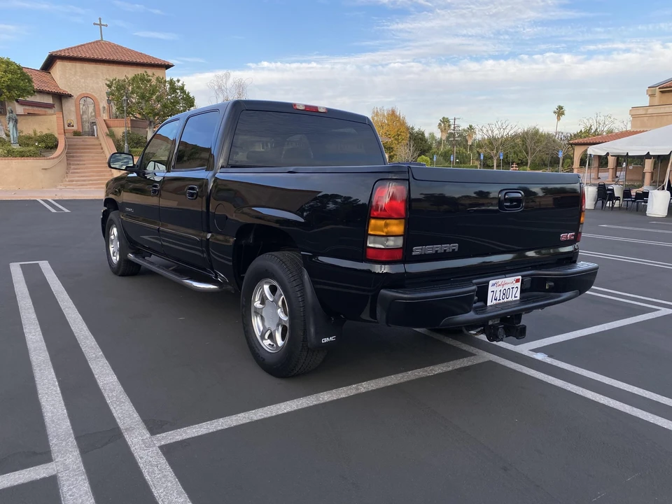 2005 GMC Sierra 2nd Gen - Image 20 of 31