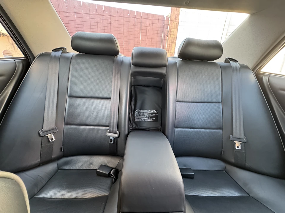 2004 Lexus IS 1st Gen - Image 16 of 31
