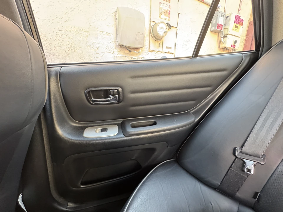 2004 Lexus IS 1st Gen - Image 20 of 31