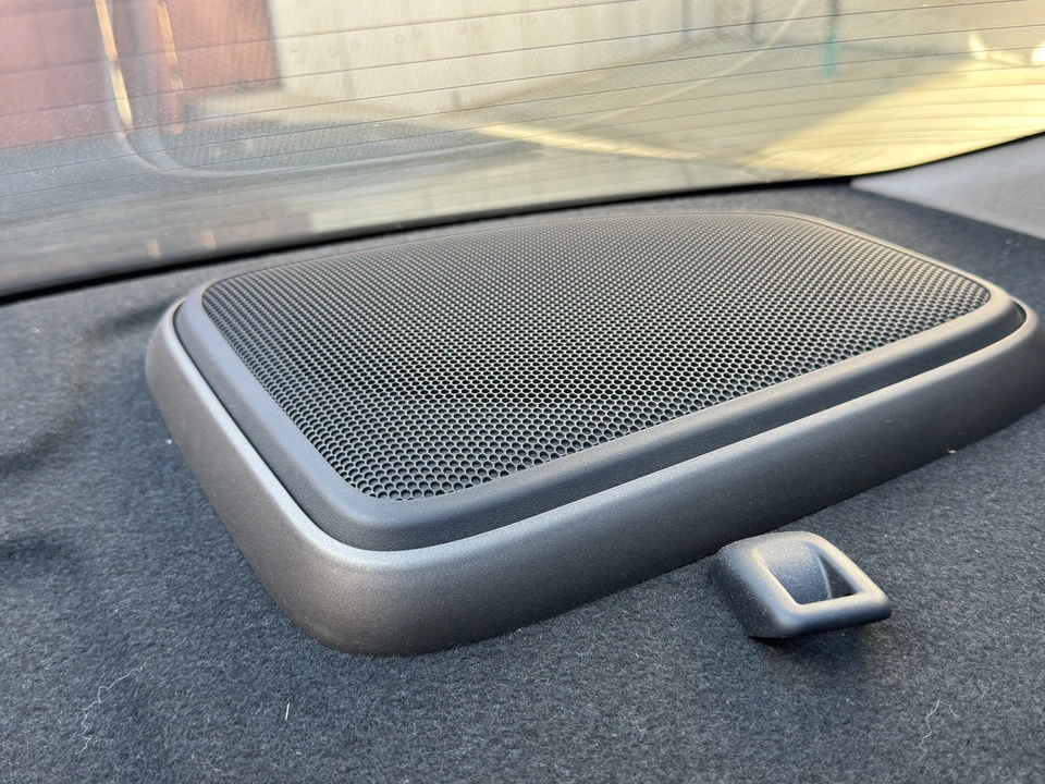 2004 Lexus IS 1st Gen - Image 21 of 31