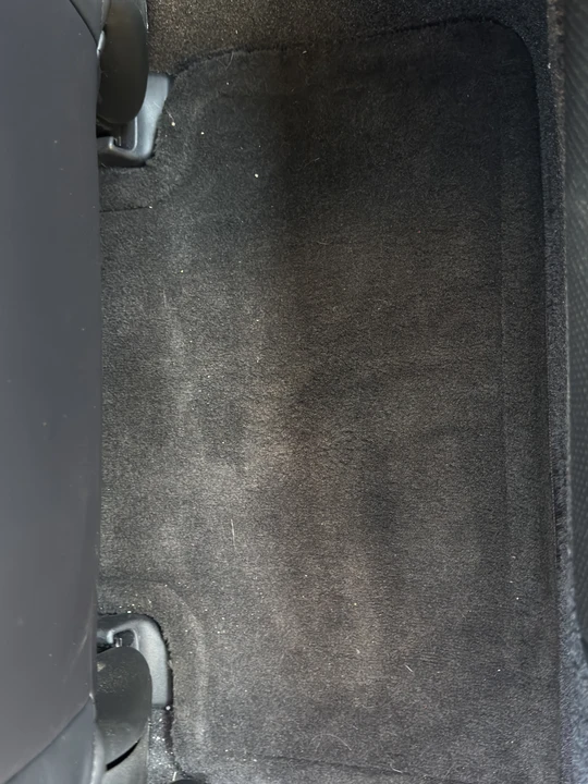 2004 Lexus IS 1st Gen - Image 26 of 31