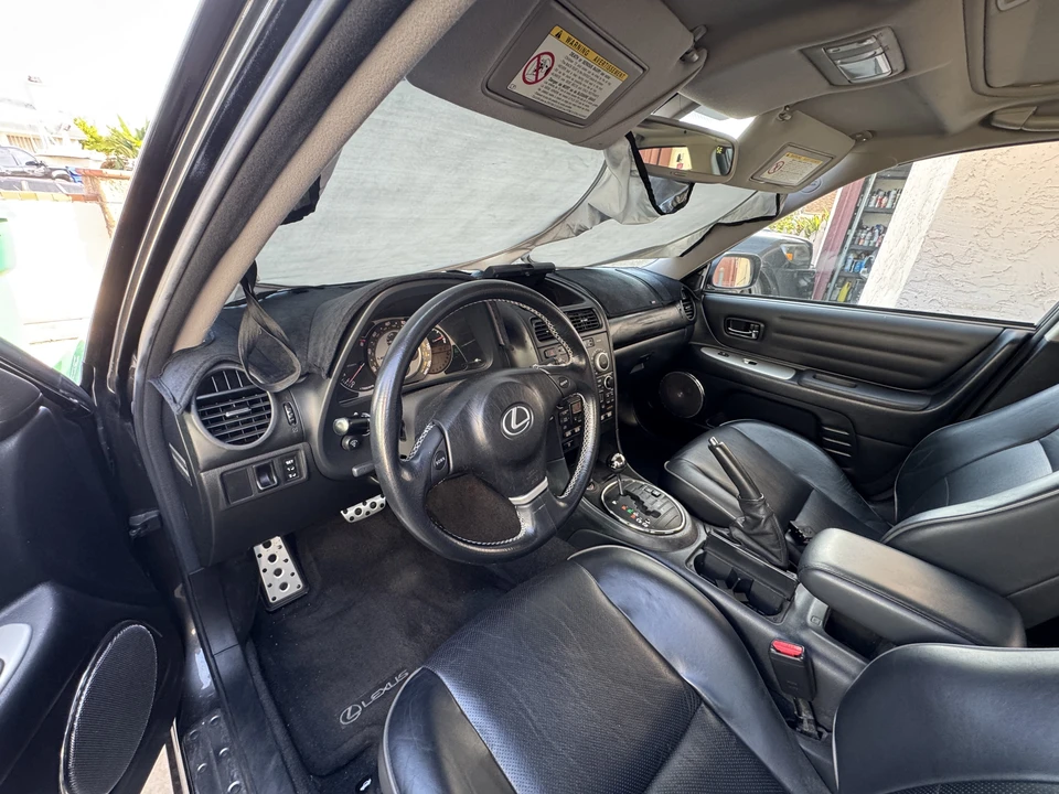 2004 Lexus IS 1st Gen - Image 9 of 31