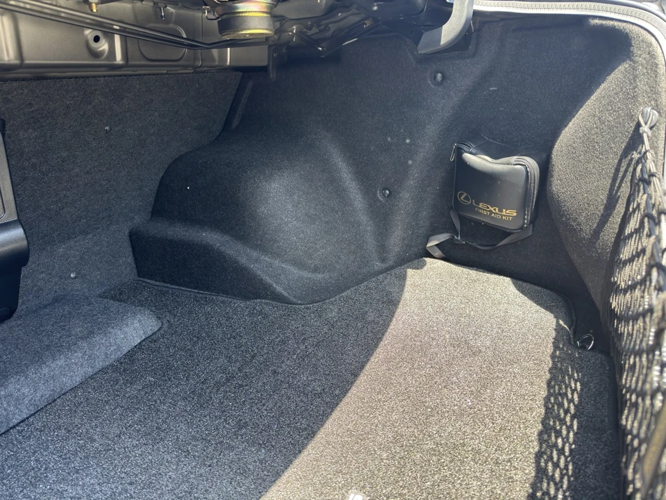 2004 Lexus IS 1st Gen - Image 29 of 31
