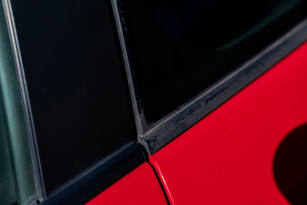 2005 Mazda RX-8 1st Gen - Image 26 of 31