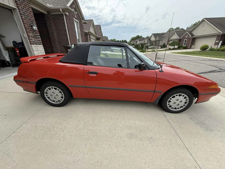 1991 Mercury Capri - Image 16 of 31