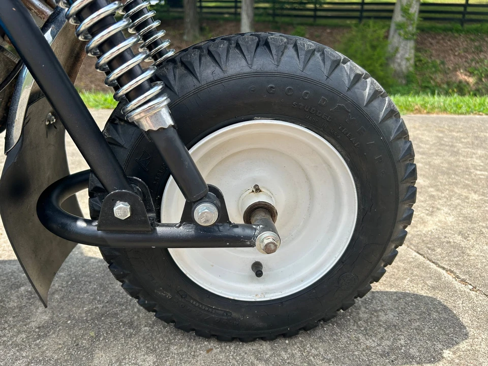 Vehicle image 23 of 31