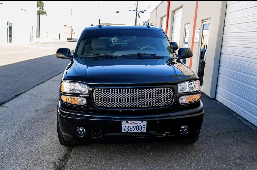 2005 GMC Yukon 2nd Gen - Image 6 of 31