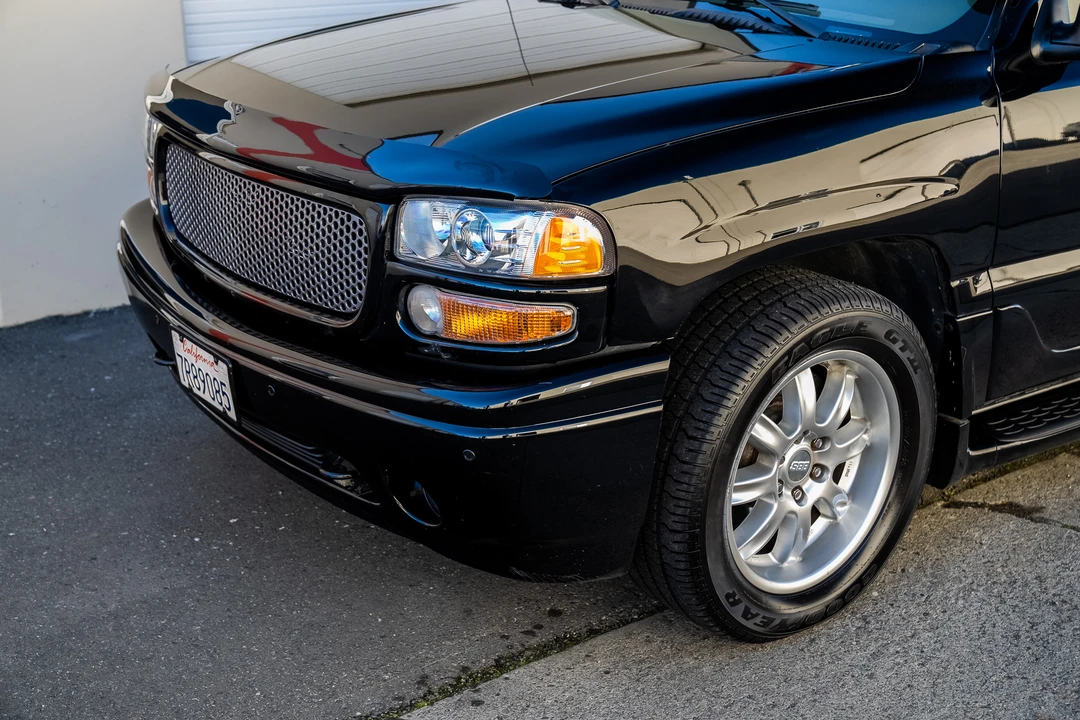 2005 GMC Yukon 2nd Gen - Image 12 of 31