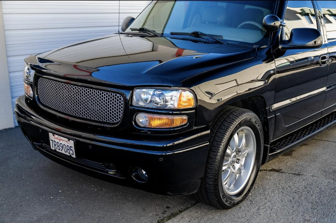 2005 GMC Yukon 2nd Gen - Image 13 of 31
