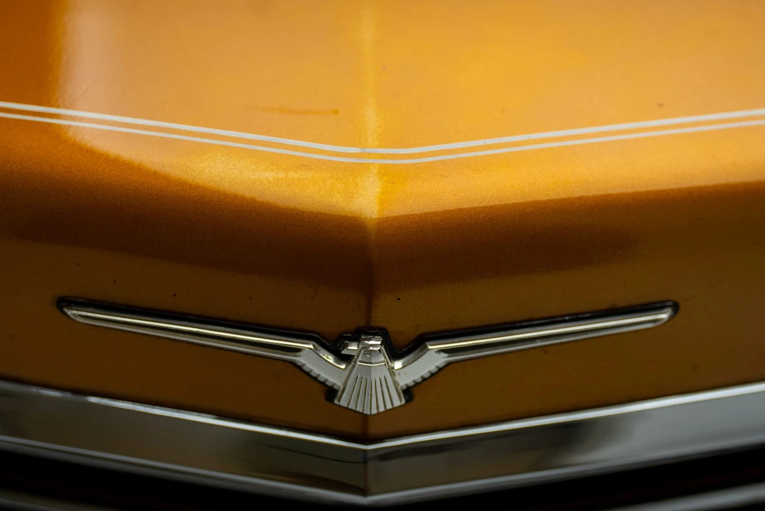 Ford Thunderbird 5th Gen - Image 31 of 31