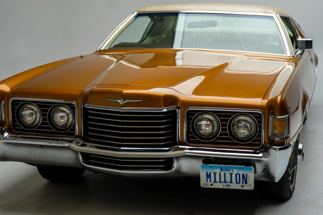 Ford Thunderbird 5th Gen - Image 20 of 31