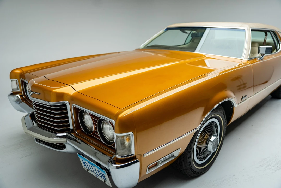 Ford Thunderbird 5th Gen - Image 18 of 31