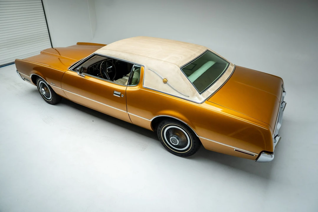 Ford Thunderbird 5th Gen - Image 13 of 31