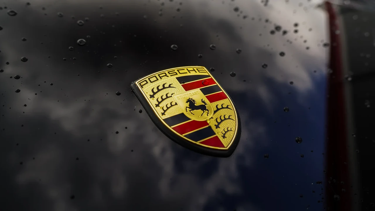 2010 Porsche 997 Carrera 4S - Image 15 of 31