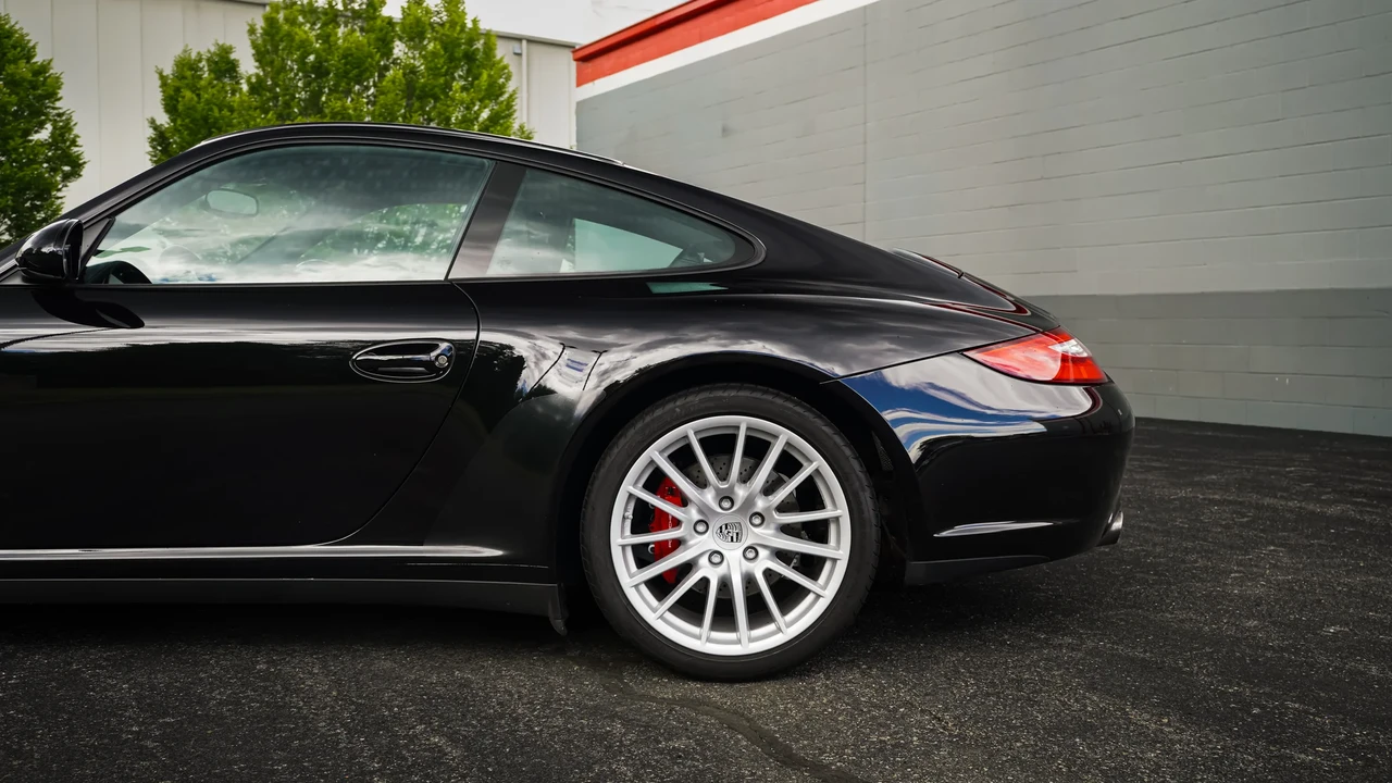 2010 Porsche 997 Carrera 4S - Image 27 of 31