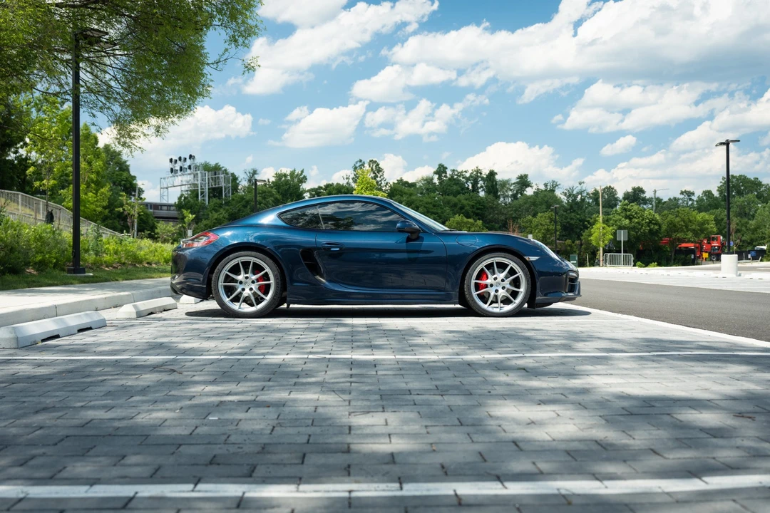 2016 Porsche 981 Cayman GTS - Image 10 of 31