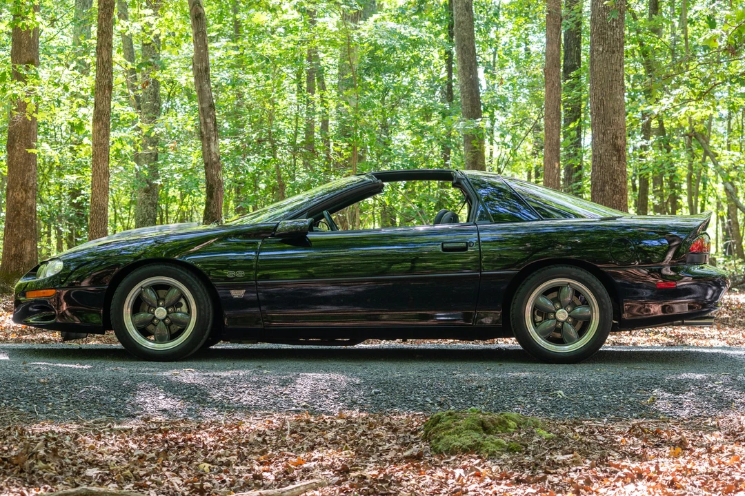2001 Chevrolet Camaro SS 4th Gen - Image 11 of 31