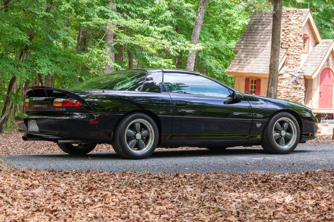 2001 Chevrolet Camaro SS 4th Gen - Image 18 of 31