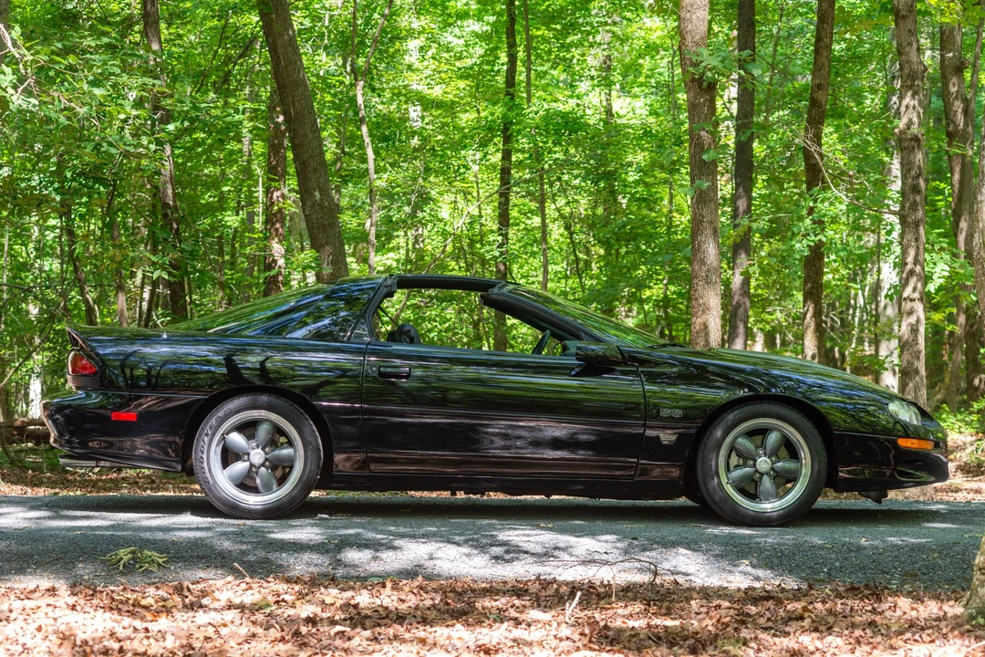 2001 Chevrolet Camaro SS 4th Gen - Image 20 of 31