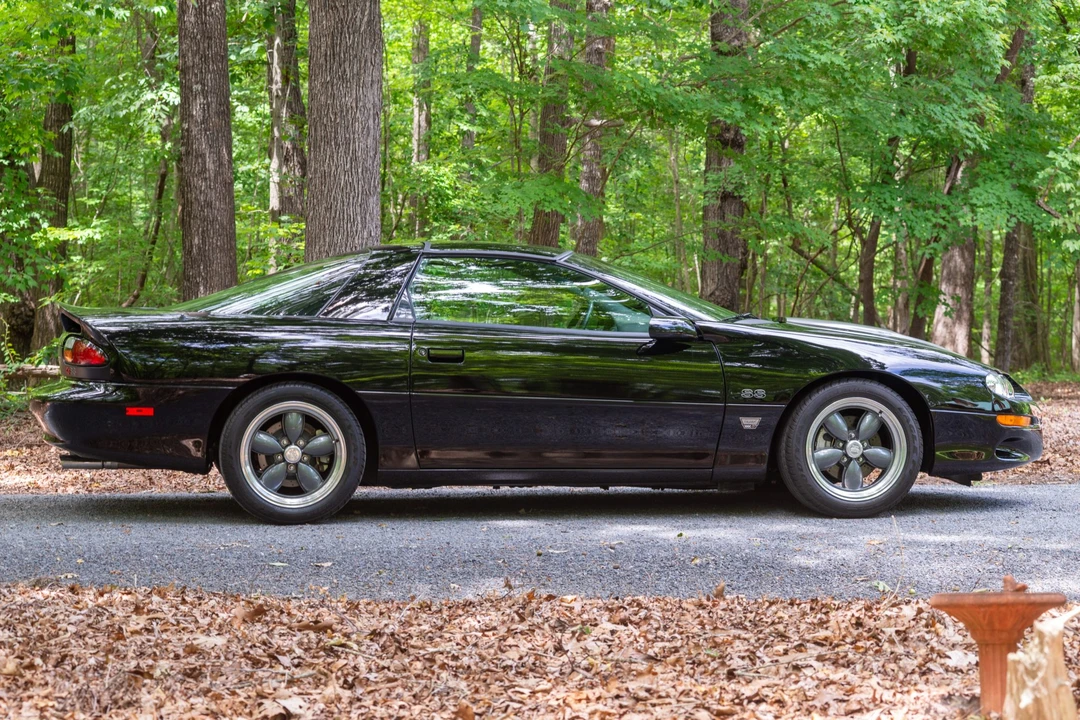 2001 Chevrolet Camaro SS 4th Gen - Image 19 of 31