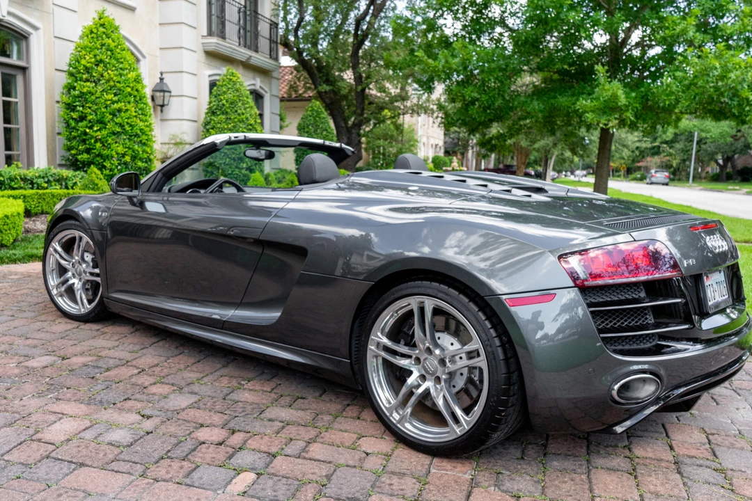 2011 Audi 42 R8 - Image 9 of 31