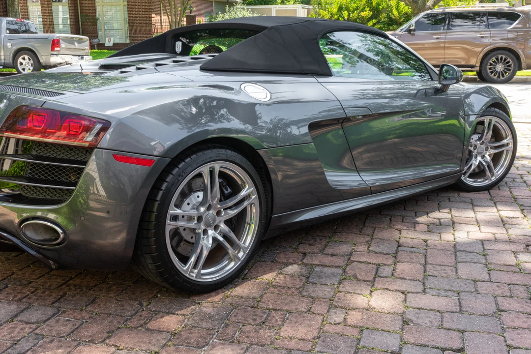 2011 Audi 42 R8 - Image 7 of 31